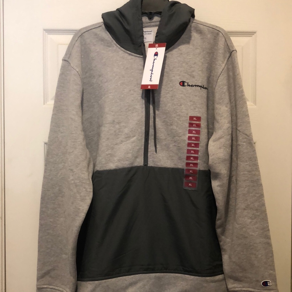 Men’s Champion Hooded Sweatshirt NWT